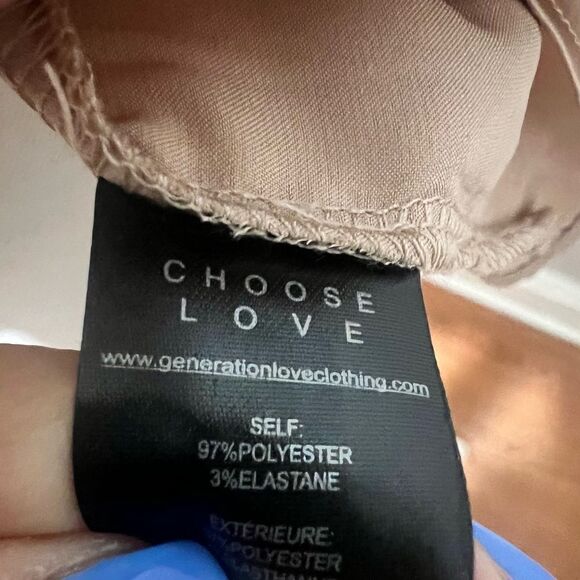 NWT Generation Love Women's Christie Crystal Tank
XL Latte Embellished - Picture 9 of 13